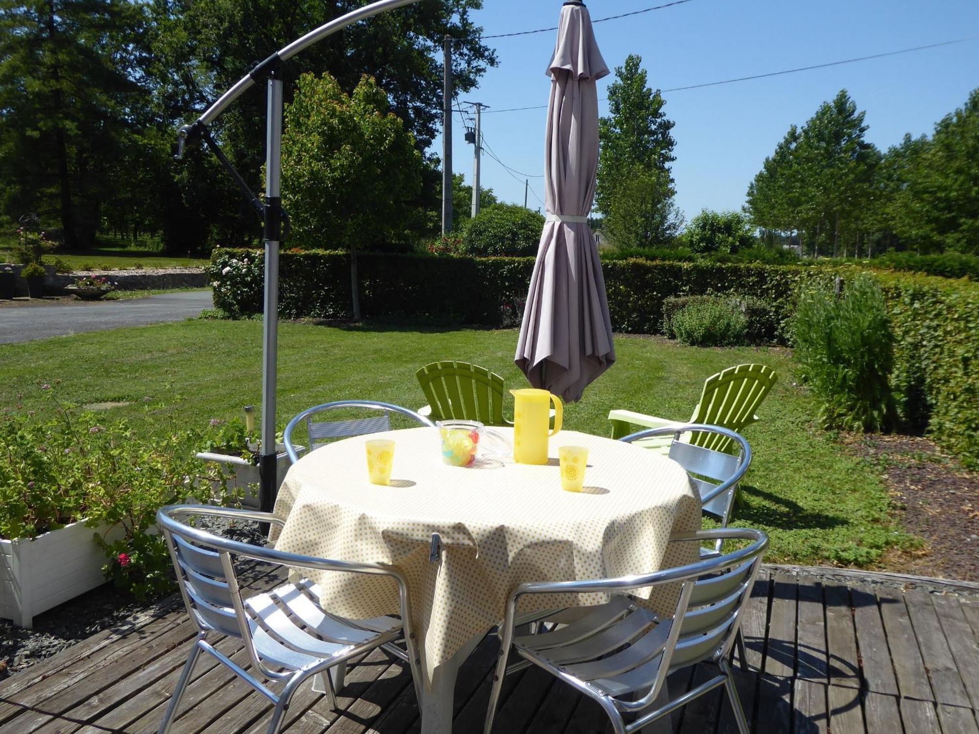 Gite Champetre Avec Piscine Chauffee, Cheminee, Et Terrasse En Plein Sud - Fr-1-410-131 La Chapelle-aux-Choux Exterior photo
